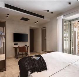 5 bedroom villa with indoor and outdoor pool in Chania town, sleeps 10